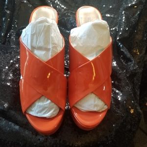 BCBG Orange patent Platform wedge sandal size 10